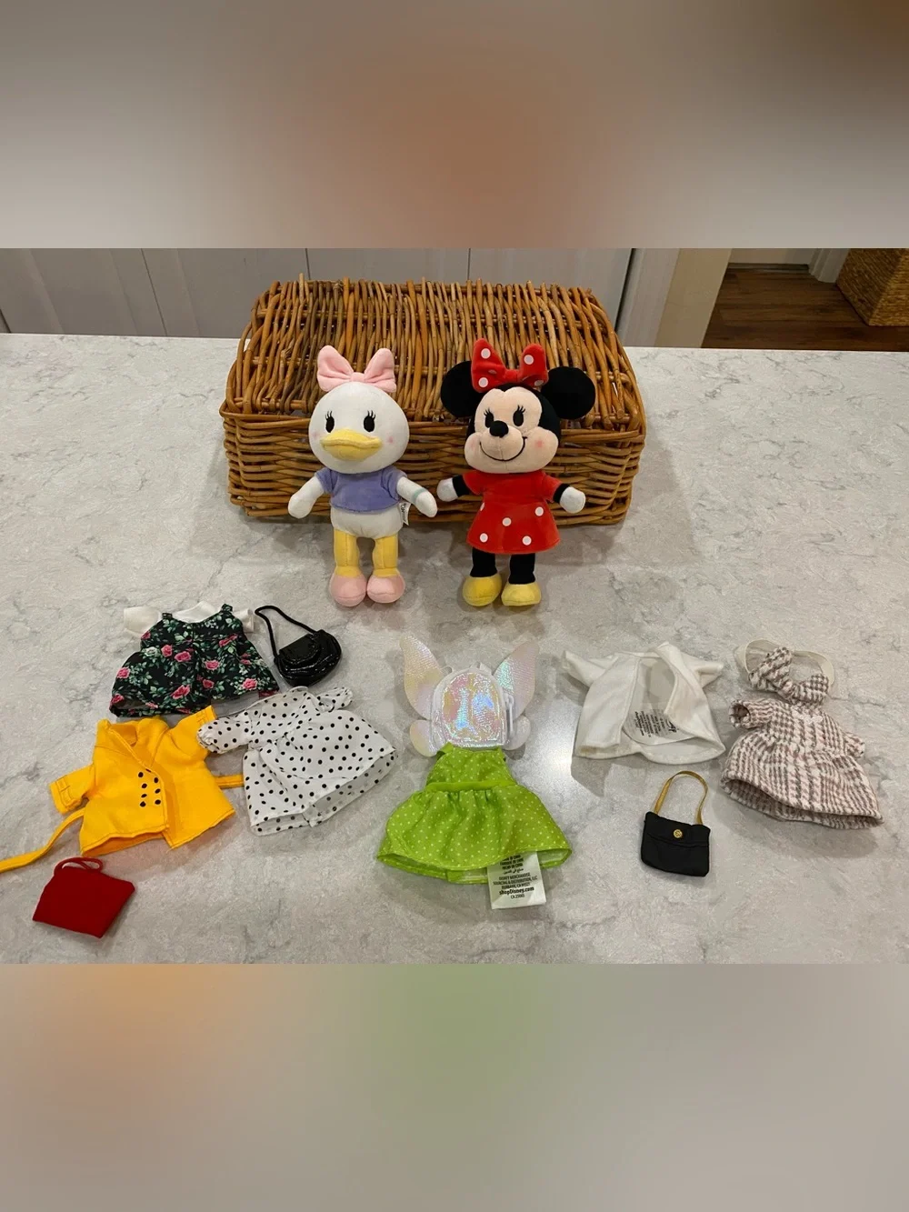 Lot of Disney Nuimos Daisy Duck and Minnie Mouse and 4 Outfits